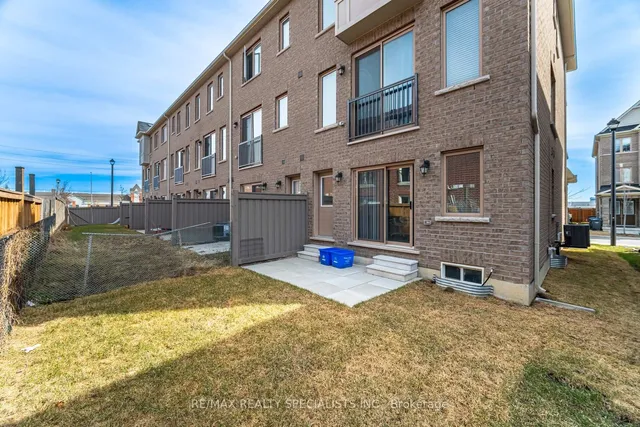 Additional image 38 of 12 Faye St