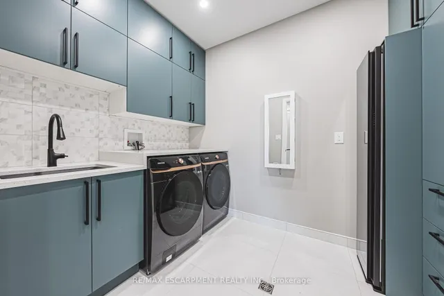 Additional image 7 of 8378 Chippewa Rd