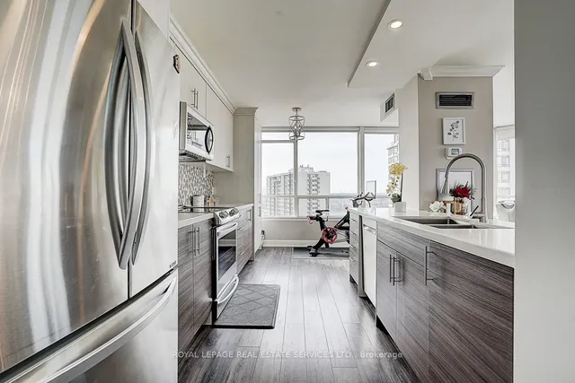 Additional image 26 of 1121 Steeles Ave Unit 1006