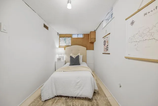 Additional image 33 of 69 Robina Ave