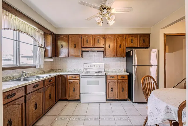 Additional image 10 of 20 Harvard Pl