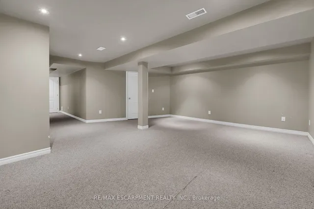 Additional image 33 of 12 Marina Point Cres