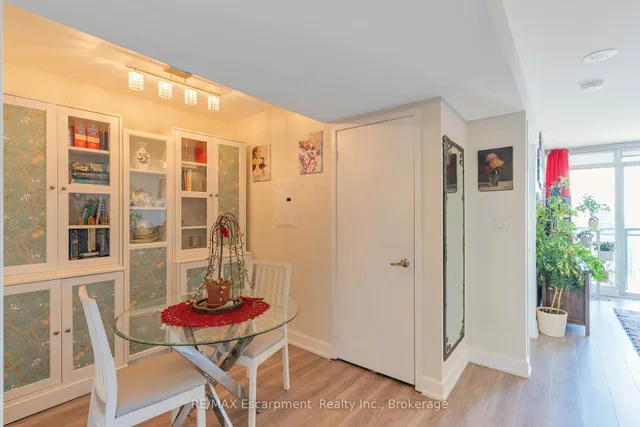 Additional image 9 of 11 Brunel Crt Unit 3201