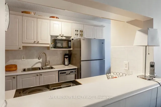 Additional image 23 of 1950 Main St Unit 405