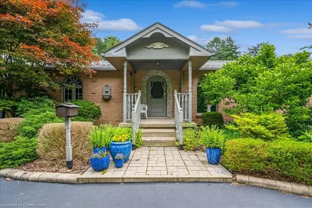 Additional image 3 of 365 Eleanor Pl