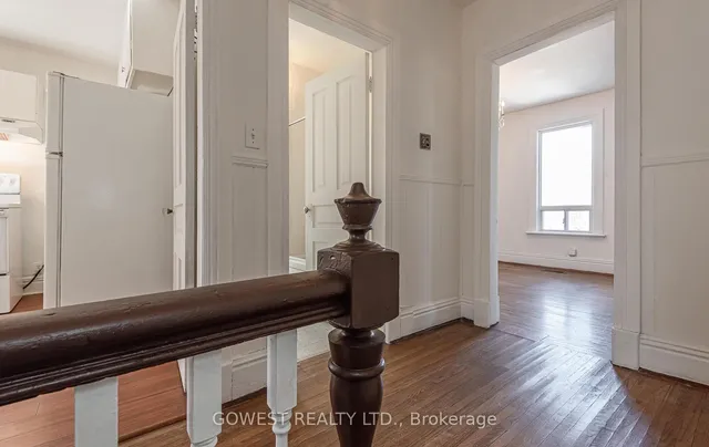 Additional image 16 of 12 Golden Ave