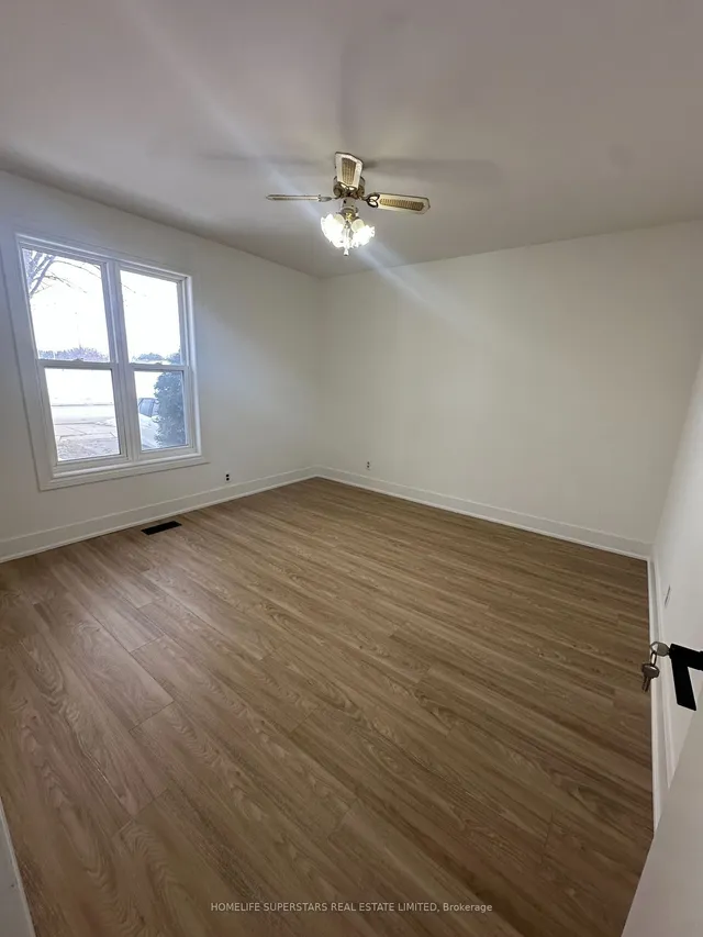 Additional image 12 of 324 Stirling Ave