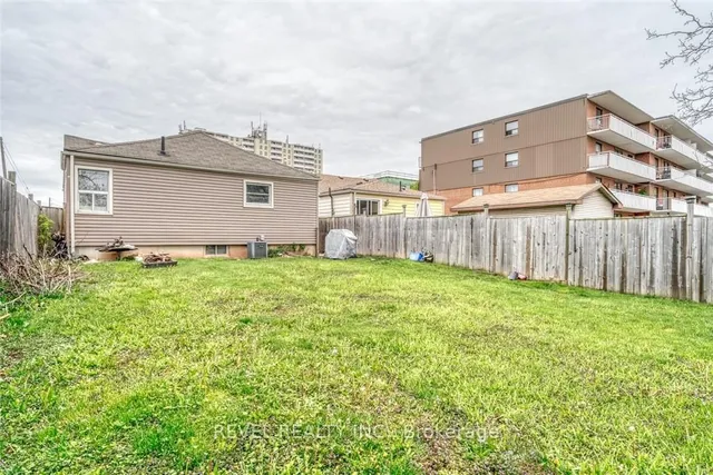 Additional image 30 of 283 Parkdale Ave