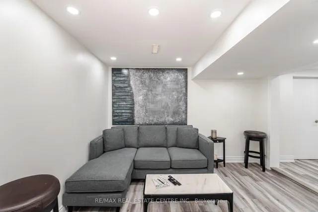 Additional image 38 of 55 Mallard Cres