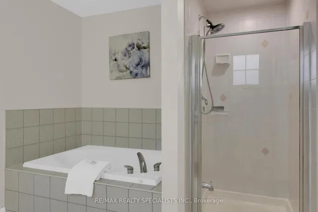 Additional image 28 of 10 Chatelaine Crt