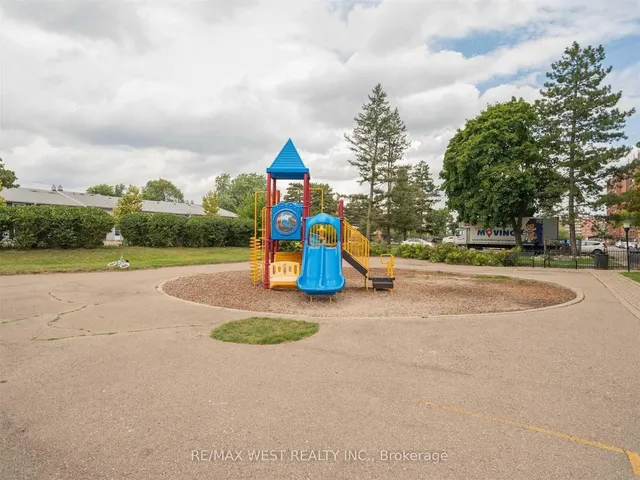 Additional image 5 of 1615 Bloor St Unit 411