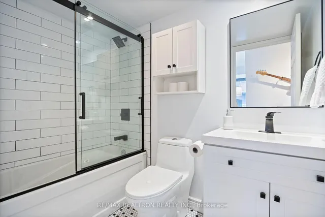 Additional image 12 of 270 Wellington St Unit 1105