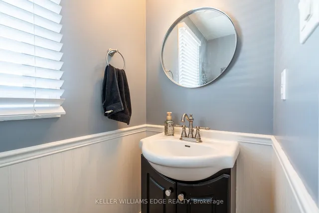 Additional image 11 of 2 Bronte Crt