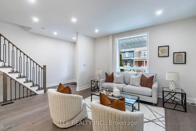 Additional image 8 of 562 Pape Ave