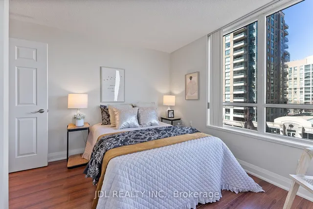 Additional image 38 of 35 Finch Ave Unit 605