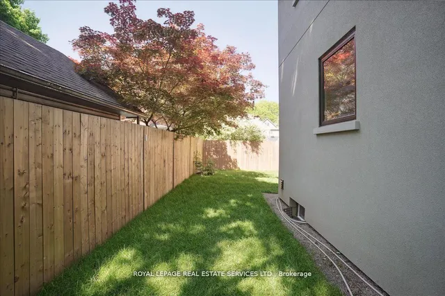 Additional image 38 of 24 Peel St