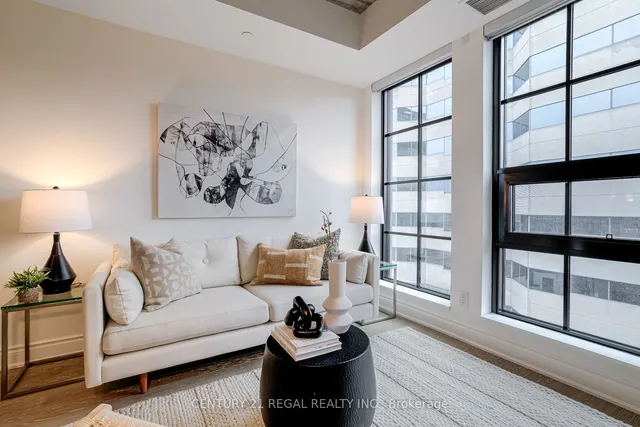 Additional image 17 of 608 Richmond St Unit 804