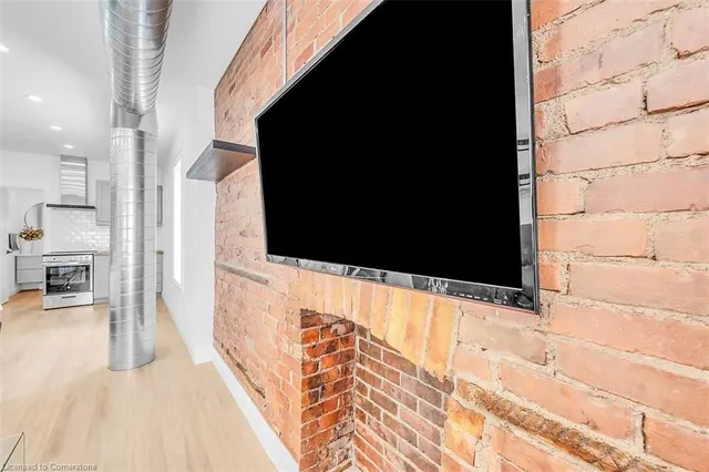 Additional image 8 of 198 Dundurn St