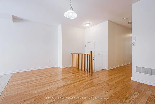 Additional image 14 of 13 Sail Rd