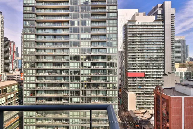 Additional image 33 of 438 King St Unit 2101