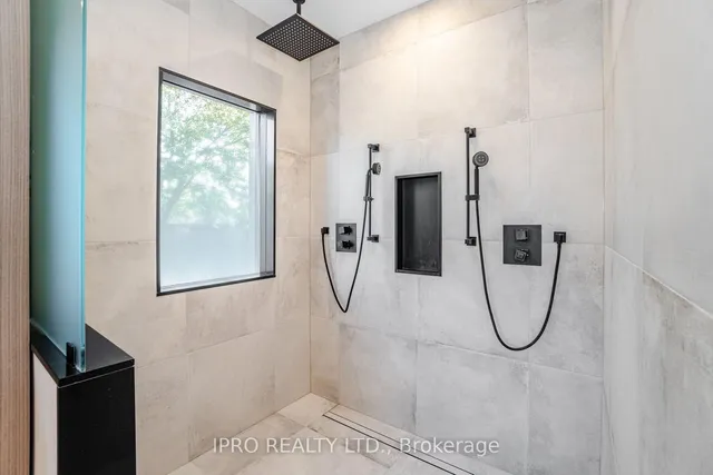 Additional image 29 of 85 Kingsway Cres