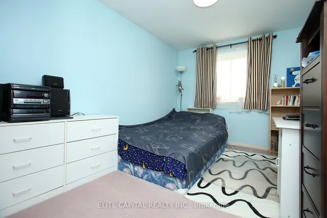 Additional image 25 of 24 Hoseyhill Cres