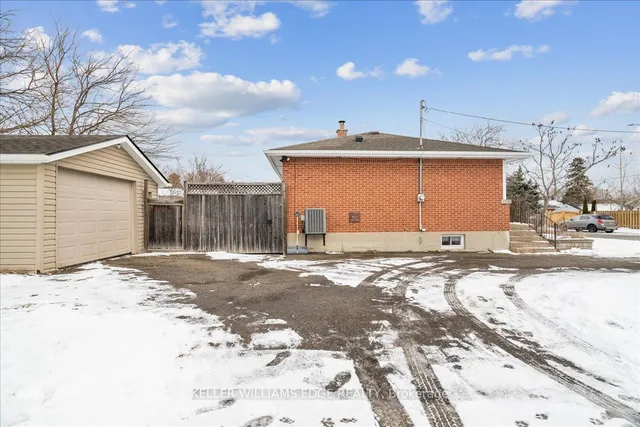 Additional image 40 of 4 Fernwood Cres