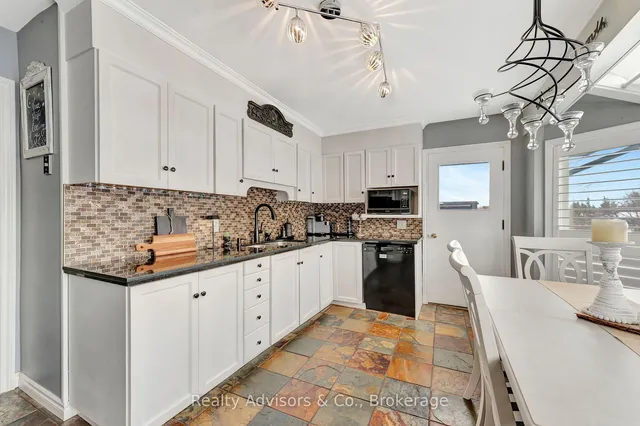 Additional image 14 of 924 Union St