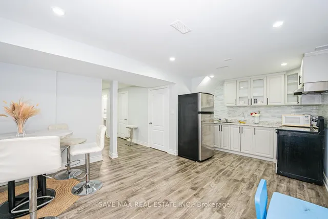 Additional image 34 of 32 Yellow Sorrel Rd