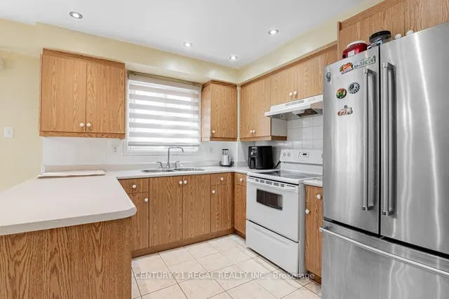 Additional image 14 of 2359 Birchmount Rd Unit 29