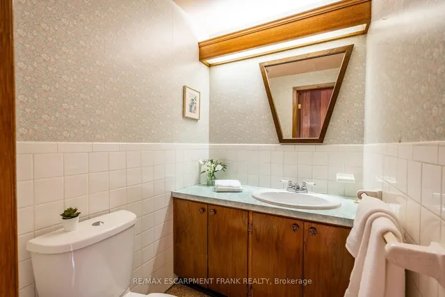 Additional image 19 of 147 LLOYMINN Ave