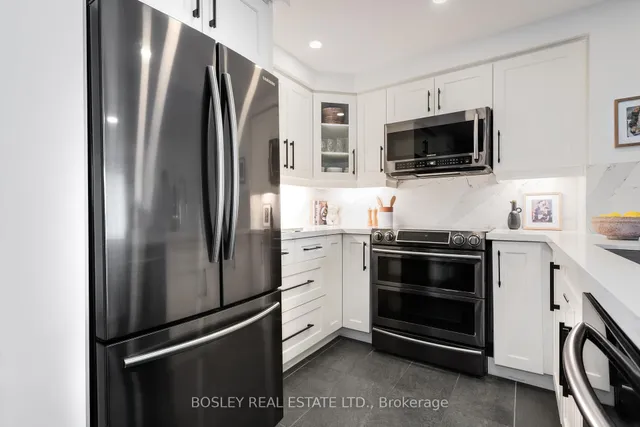 Additional image 3 of 38 Fontenay Crt Unit 901