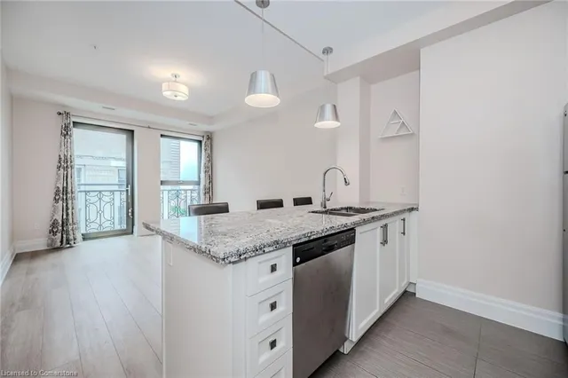 Additional image 10 of 112 King St Unit 806