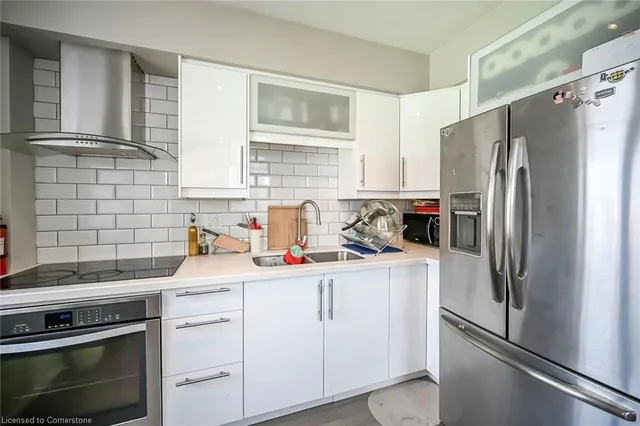 Additional image 11 of 36 James St Unit 905