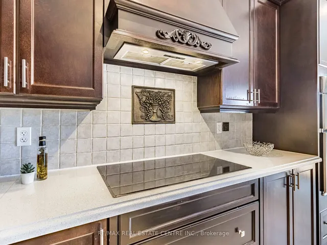 Additional image 22 of 853 Stoutt Cres