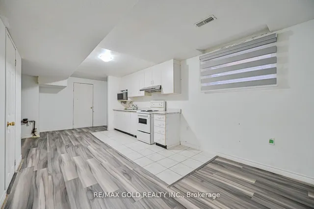 Additional image 38 of 247 Cresthaven Rd