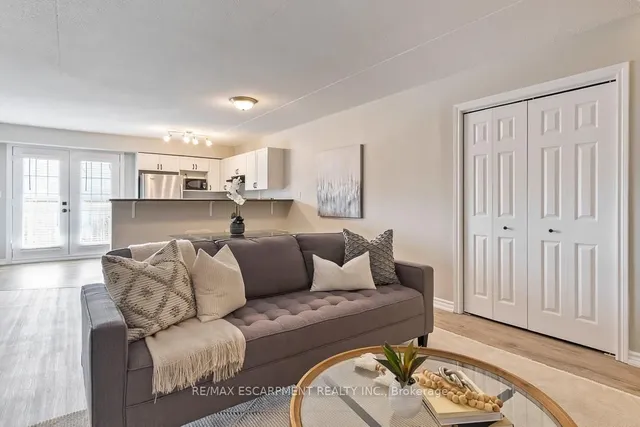 Additional image 5 of 1830 WALKERS Line Unit 301