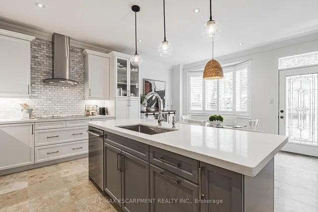 Additional image 8 of 4670 Webb St