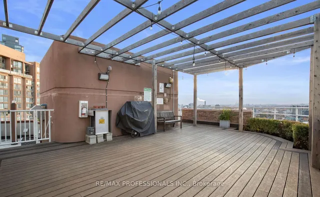 Additional image 22 of 1055 Bay St Unit 709