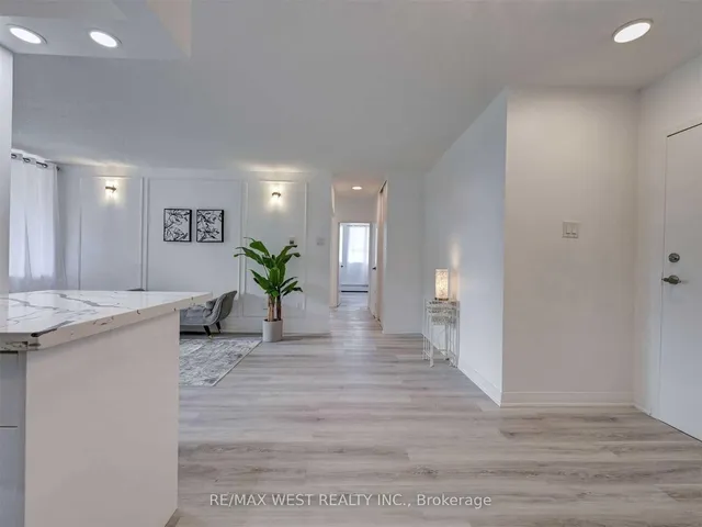 Additional image 9 of 1615 Bloor St Unit 411