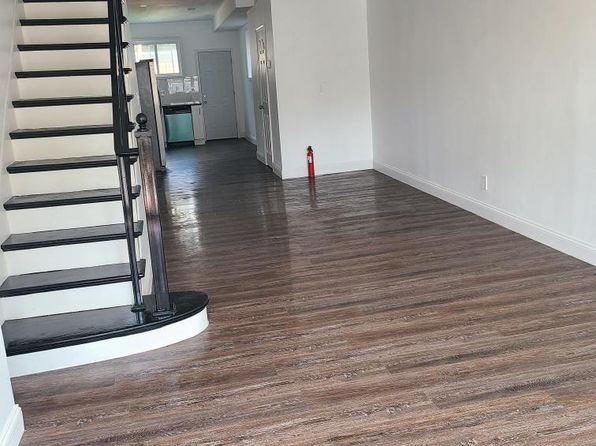 2639 Almond St, Philadelphia, PA 19125
