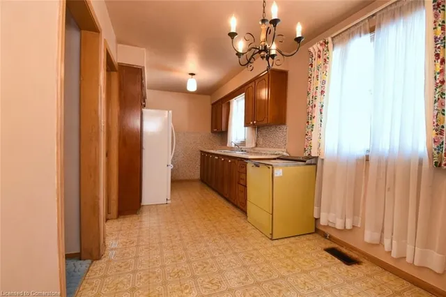 Additional image 12 of 19 Karen Cres