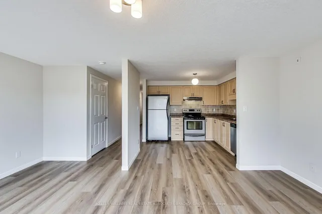 Additional image 7 of 102 Rochefort St