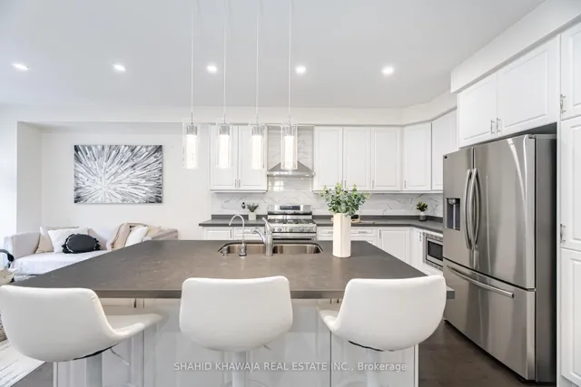 Additional image 9 of 483 Manhattan Common N/A