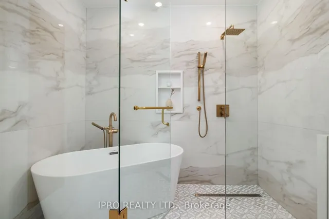 Additional image 42 of 935 Royal York Rd Unit PH 604