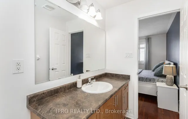 Additional image 31 of 795 Howden Cres