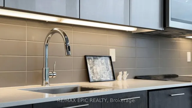 Additional image 13 of 403 Church St Unit 3802