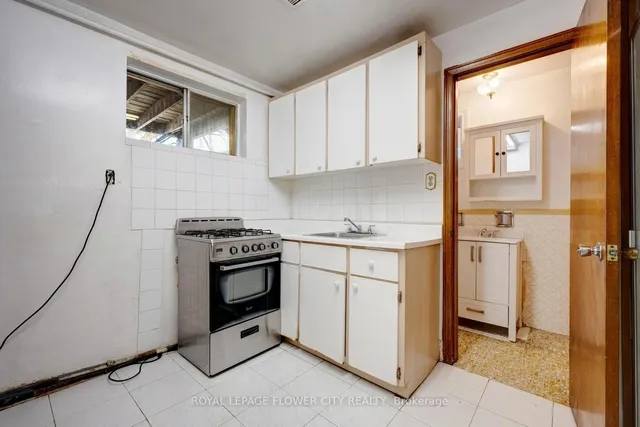 Additional image 36 of 154 Sheldon Ave Unit A