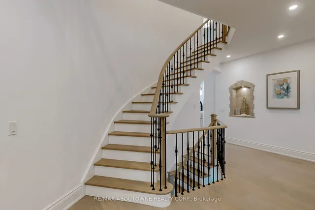 Additional image 26 of 116 Parkwood Crt