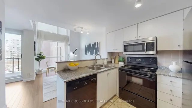 Additional image 11 of 18 Merton St Unit 716